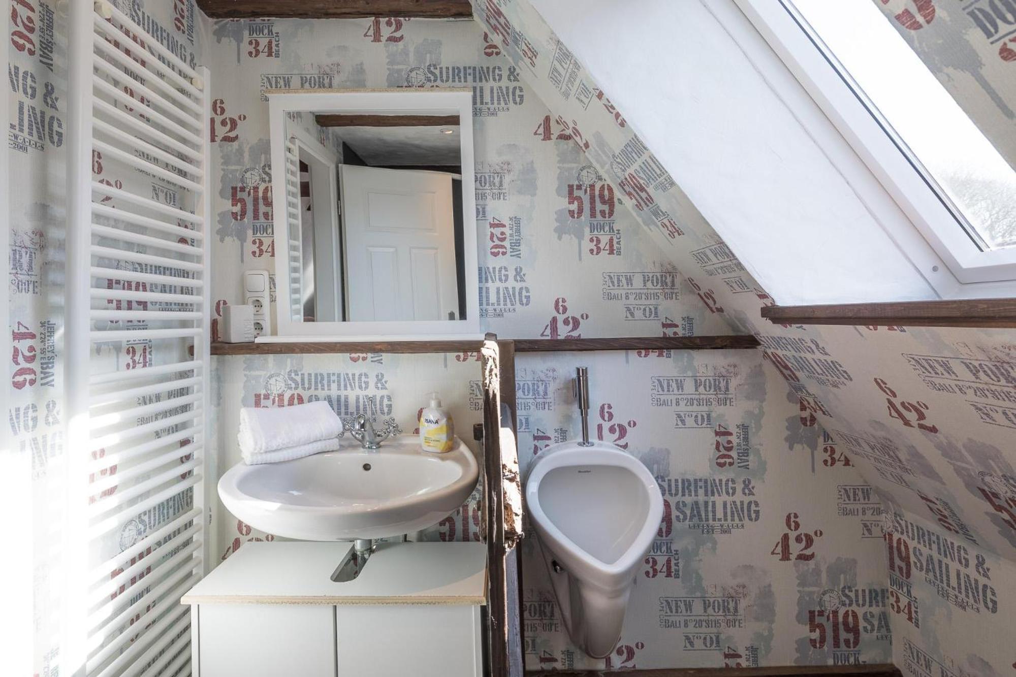 Lodge Am Oxenweg - Zimmer 5 ฮูซุม ภายนอก รูปภาพ